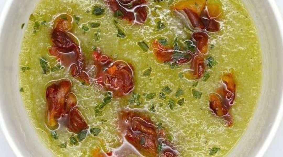Gaspacho de melon et chips de jambon