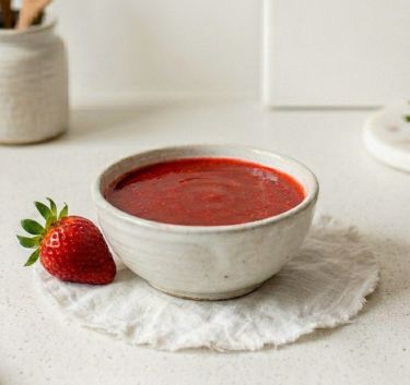 Strawberry coulis Magimix.