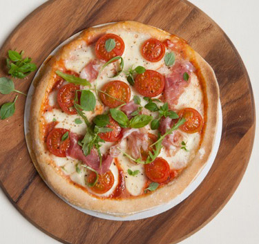 Pizza scarmoza-jambon Magimix.