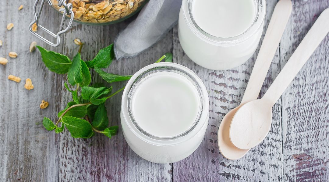 Vanilla yoghurt