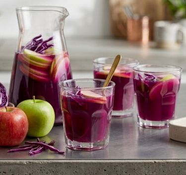 Jus de chou rouge et pomme Magimix.