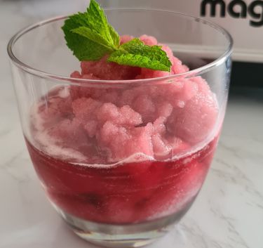 Granité à la grenadine Magimix.