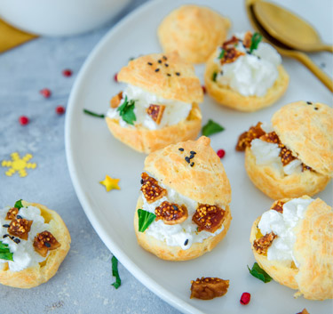 Gougères chèvre et figues séchées Magimix.