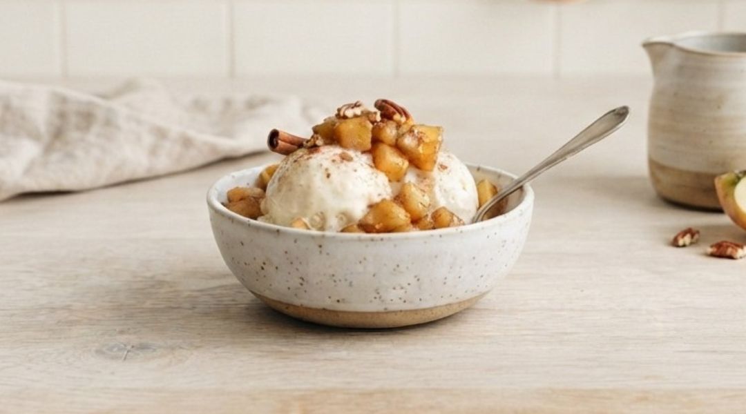 Glace à la vanille et aux pommes