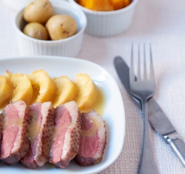 Magret de canard aux pêches Magimix.