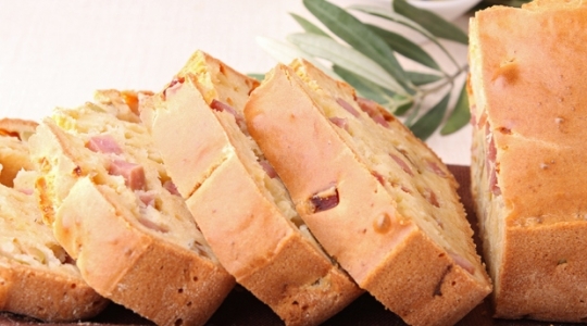 Cake au jambon et aux olives