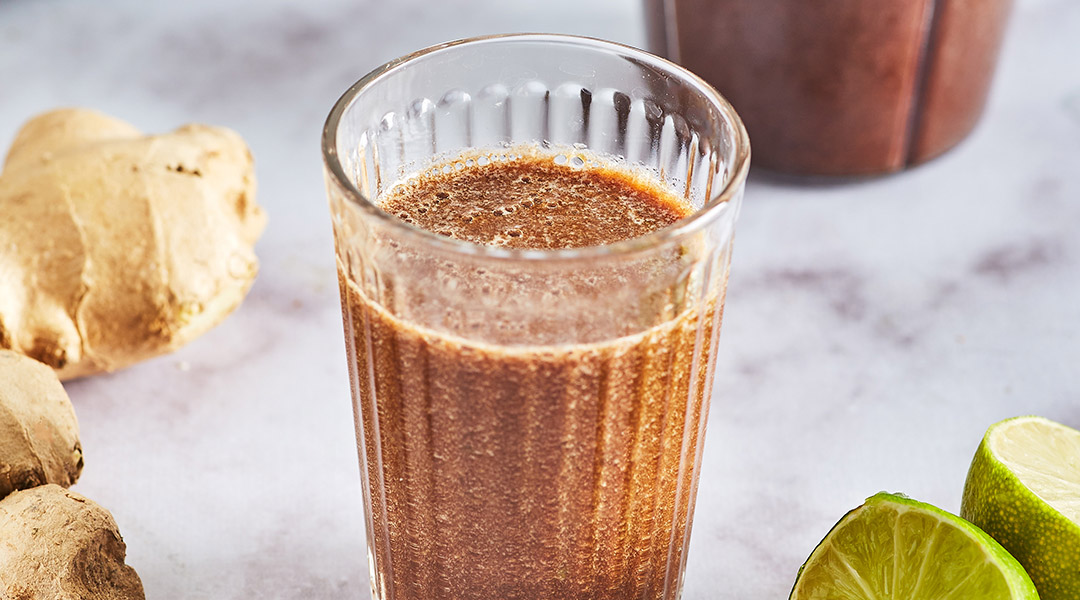 Smoothie pomme, pruneau, gingembre