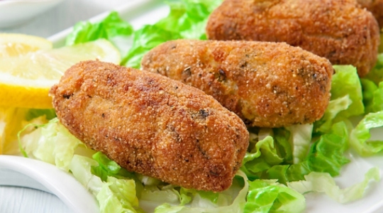 Prawn croquettes with mayonnaise