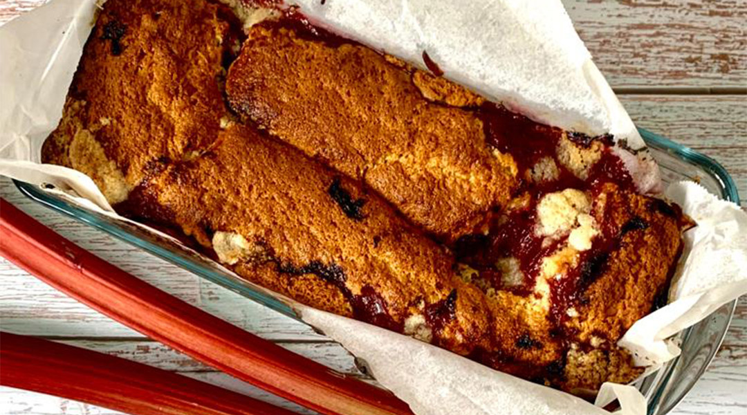Cake streusel fraises-rhubarbe