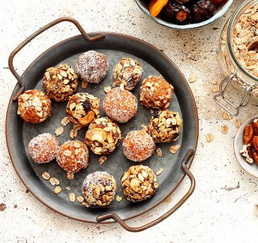 Energy balls dates and nuts Magimix.
