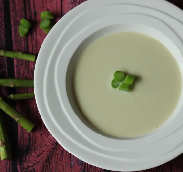 Velouté d'asperges au cerfeuil Magimix.