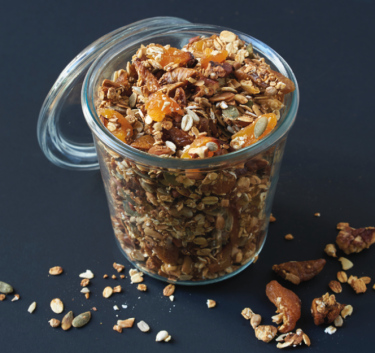 Apricot and fig granola Magimix.