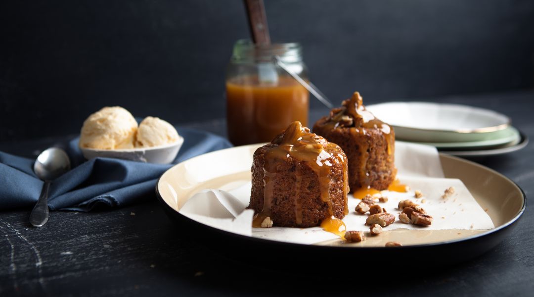 Sticky Date Self-Saucing Pudding