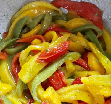 Salade de poivrons marinés Magimix.